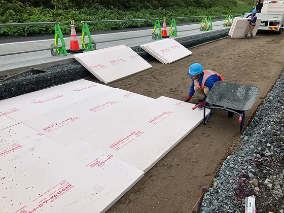 この工事が行われた理由と、社会に果たす役割